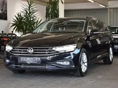 Gebraucht VW Passat Business 150 PS (110 kW) 2023 Schwarz Kombi