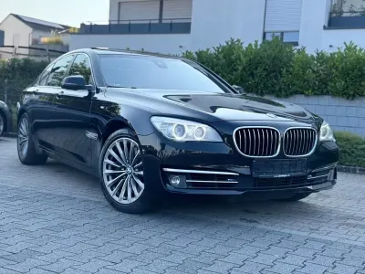 Gebraucht BMW 750 Performance 381 PS (280 kW) 2013 Schwarz Limousine