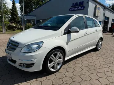 Gebraucht Mercedes B150 95 PS (69 kW) 2009 Weiß Van / Kleinbus