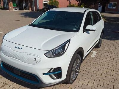 Second-hand Kia Niro Vision 100 kW (136 CP) 2021 Alb SUV