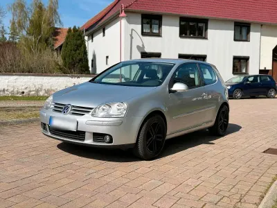 Gebraucht VW Golf V 80 PS (58 kW) 2007 Silber Kleinwagen