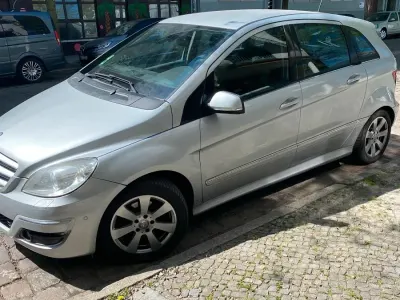 Gebraucht Mercedes B200 134 PS (98 kW) 2008 Silber Van / Kleinbus