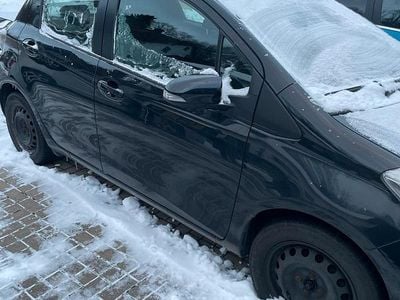 Schwarz Gebraucht 2014 Toyota Yaris Edition Kleinwagen | 7.000 € (Guter Preis)