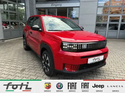 Neu Fiat Grande Panda Icon 101 PS (74 kW) 2026 Rot Kleinwagen