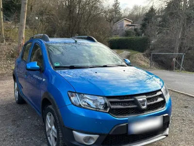 Gebraucht Dacia Sandero Stepway 90 PS (66 kW) 2014 Blau Kleinwagen