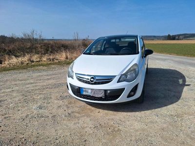 Gebraucht Opel Corsa 101 PS (74 kW) 2013 Weiß Kleinwagen
