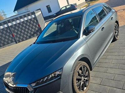 Gebraucht Skoda Octavia 116 PS (85 kW) 2021 Grau Kombi