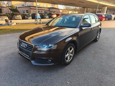 Używany Audi A4 Attraction 143 KM (105 kW) 2011 Brązowy Kombi