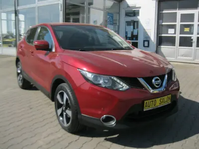 Gebraucht Nissan Qashqai N-Connecta 131 PS (96 kW) 2017 Rot SUV