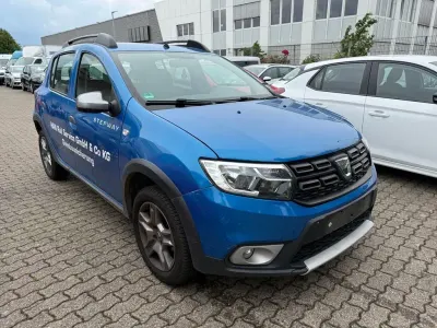 Gebraucht Dacia Sandero Deal 101 PS (74 kW) 2020 Blau SUV