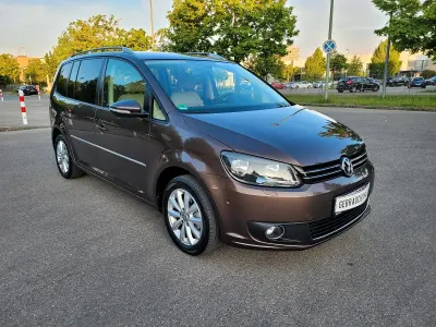 Gebraucht VW Touran Highline 105 PS (77 kW) 2011 Braun Van / Kleinbus