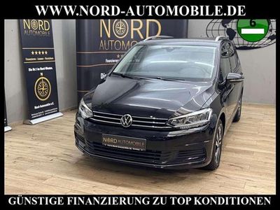 Schwarz Gebraucht 2023 VW Touran Active Van / Kleinbus | 28.900 € (Fairer Preis)