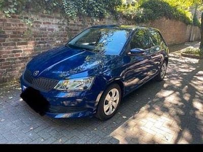 Second-hand Skoda Fabia Ambition 60 CP (44 kW) 2015 Albastru Berlinǎ