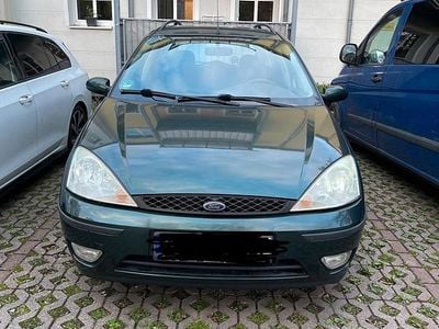 Usata Ford Focus 101 CV (74 kW) 2004 Verde Station wagon