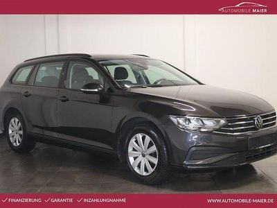 Gebraucht VW Passat 122 PS (89 kW) 2024 Grau Kombi
