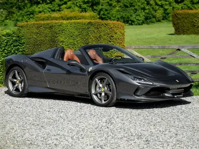 Gebraucht Ferrari F8 721 PS (530 kW) 2022 Grau Cabrio