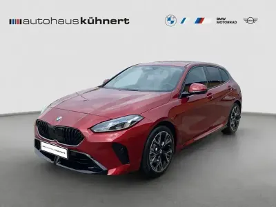 Gebraucht BMW 120 M Sport 156 PS (114 kW) 2026 Fire red metallic Kleinwagen