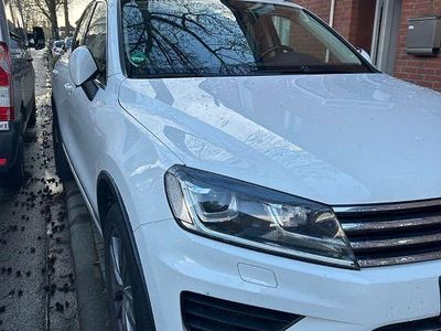 Gebraucht VW Touareg 204 PS (150 kW) 2016 Weiß SUV