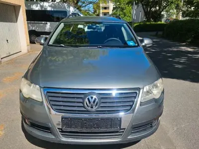 Gebraucht VW Passat Comfortline 105 PS (77 kW) 2005 Blau Kombi