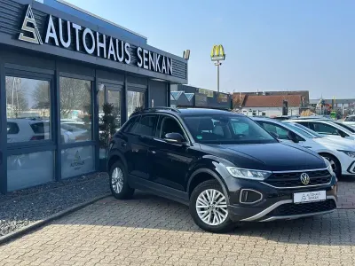 Second-hand VW T-Roc Life 150 CP (110 kW) 2022 Negru SUV
