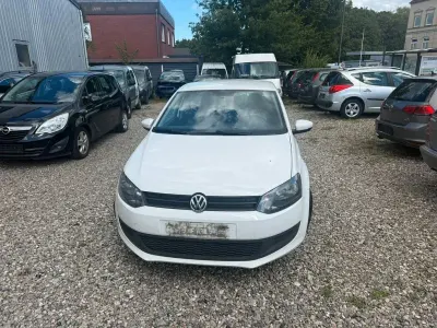 Gebraucht VW Polo Trendline 60 PS (44 kW) 2014 Weiß Limousine