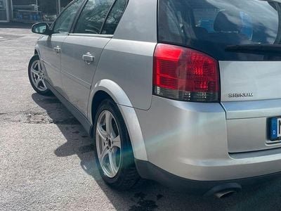 Second-hand Opel Signum 155 CP (114 kW) 2004 Argintiu Hatchback