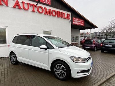 Gebraucht VW Touran Sound 110 PS (80 kW) 2018 Weiß Van / Kleinbus