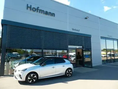 Gebraucht Opel Corsa-e Elegance 100 kW (136 PS) 2022 Silber Kleinwagen