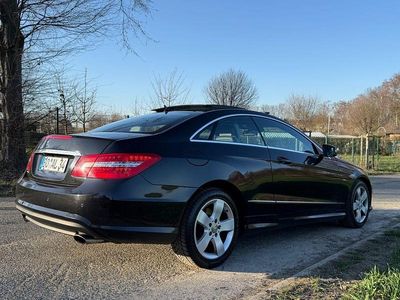 Gebraucht Mercedes E350 Avantgarde 306 PS (225 kW) 2011 Schwarz Coupé