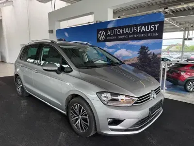 Gebraucht VW Golf Sportsvan Allstar 125 PS (91 kW) 2016 Silber metallic Van / Kleinbus
