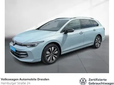 Gebraucht VW Golf VIII Goal 150 PS (110 kW) 2025 Crystal ice blue metallic Kombi