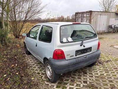 Second-hand Renault Twingo 58 CP (42 kW) 2001 Gri Hatchback