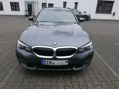 Gebraucht BMW 320 Sport Line 190 PS (139 kW) 2020 Grau Kombi