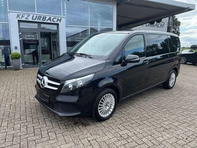 Mercedes V220