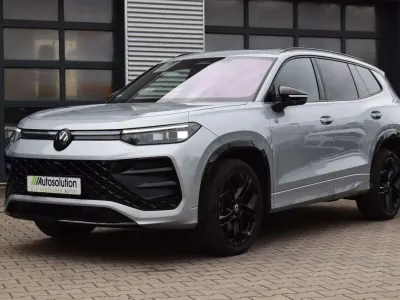 Gebraucht VW Tayron R-line 193 PS (141 kW) 2025 Oyster silver metallic SUV