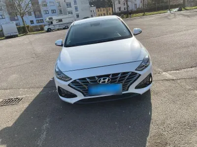 Gebraucht Hyundai i30 Trend 120 PS (88 kW) 2024 Weiß Limousine