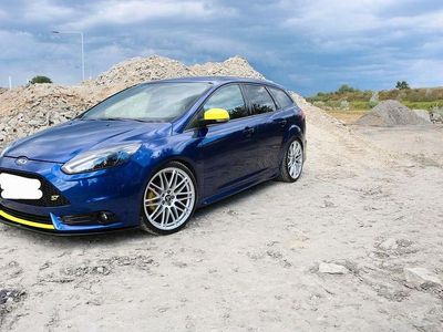 Gebraucht Ford Focus Trend 95 PS (69 kW) 2014 Blau Kombi