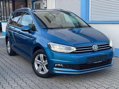 Gebraucht VW Touran Highline 150 PS (110 kW) 2019 Blau Van / Kleinbus