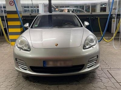Porsche Panamera 4S