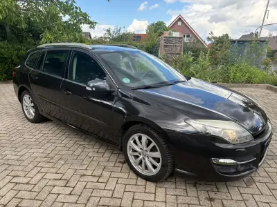 Gebraucht Renault Laguna GrandTour GT 173 PS (127 kW) 2011 Schwarz Kombi