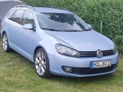 Gebraucht VW Golf VI Comfortline 105 PS (77 kW) 2010 Blau Kleinwagen