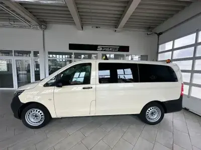 Gebraucht Mercedes Vito 136 PS (100 kW) 2023 Beige Van