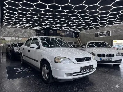 Gebraucht Opel Astra 136 PS (100 kW) 1998 Weiß Limousine