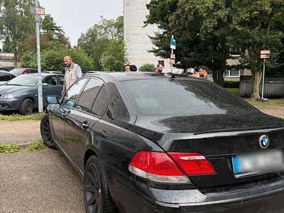 BMW 745