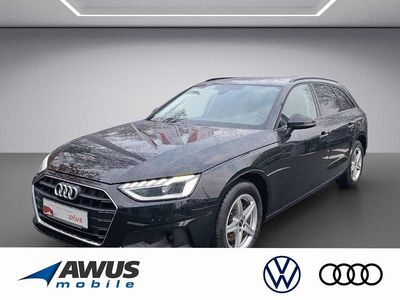 Schwarz / mythosschwarz (metallic) Gebraucht 2022 Audi A4 Ambiente Kombi | 29.890 € (Teuer)