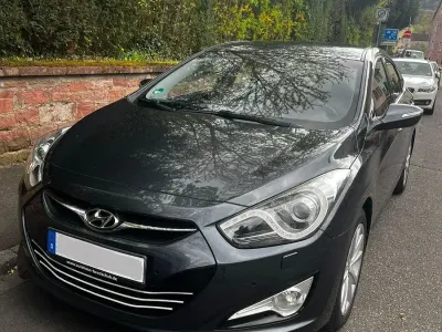Gebraucht Hyundai i40 Premium 136 PS (100 kW) 2012 Grau Limousine