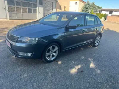 Gebraucht Skoda Rapid Ambition 90 PS (66 kW) 2016 Grau Kleinwagen