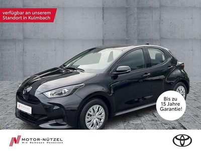 Schwarz Neu 2025 Toyota Yaris Hybrid Business Edition Limousine | 24.990 € (Fairer Preis)