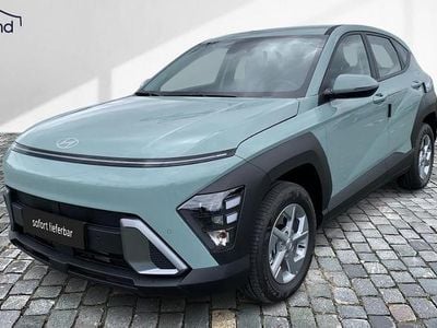 Neu Hyundai Kona Comfort 101 PS (74 kW) 2025 Grün / miragegrün SUV