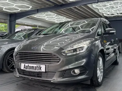 Gebraucht Ford S-MAX Titanium 179 PS (131 kW) 2016 Grau Van / Kleinbus